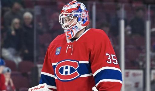16 octobre 2025 ; Montr&eacute;al, Qu&eacute;bec, CAN ; Le gardien des Canadiens de Montr&eacute;al, Sam Montembeault (35), observe pendant l'&eacute;chauffement avant le match contre les Predators de Nashville au Centre Bell.