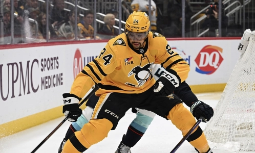 Penguins defenseman Matt Dumba