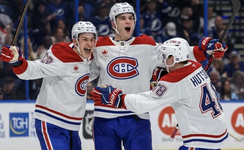 Ivan Demidov, Juraj Slafkovsky et Lane Hutson