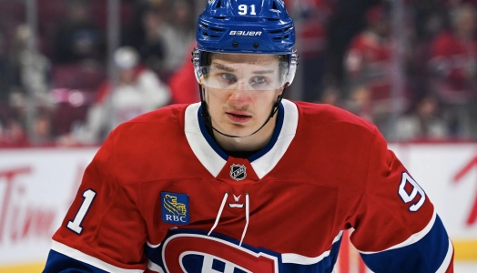 4 novembre 2025 ; Montr&eacute;al, Qu&eacute;bec, CAN ; Oliver Kapanen (91), centre des Canadiens de Montr&eacute;al, observe l'&eacute;chauffement avant le match contre les Flyers de Philadelphie au Centre Bell.