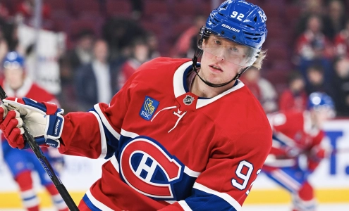 16 octobre 2025 ; Montr&eacute;al, Qu&eacute;bec, CAN ; L'ailier droit des Canadiens de Montr&eacute;al, Patrik Laine (92), observe pendant l'&eacute;chauffement avant le match contre les Predators de Nashville au Centre Bell.