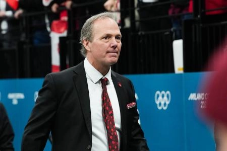 Jon Cooper hits Juuse Saros with the chirp of the year