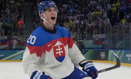 14 f&eacute;vrier 2026 ; Milan, Italie ; Juraj Slafkovsky, de Slovaquie, r&eacute;agit apr&egrave;s le match lors d'une rencontre de hockey sur glace masculin du groupe B pendant les Jeux olympiques d'hiver Milano Cortina 2026 &agrave; la Milano Santagiulia Ice Hockey Arena.
