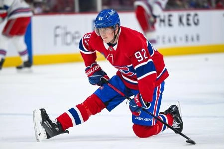 19 janvier 2025; Montr&eacute;al, Qu&eacute;bec, Canada; Patrik Laine (92), ailier droit des Canadiens de Montr&eacute;al, s'&eacute;tire &agrave; l'&eacute;chauffement avant le match contre les Rangers de New York au Centre Bell.