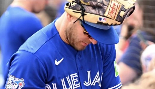 Feb 26, 2026; Dunedin, Florida, USA; Toronto Blue Jays center fielder Daulton Varsho (5) signs an autograph before the game against the Florida Marlins during spring training at TD Ballpark. Mandatory Credit: Jonathan Dyer-Imagn Images