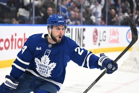 Dec 6, 2025; Toronto, Ontario, CAN; Toronto Maple Leafs forward Scott Laughton (24) celebrates after scoring a goal against the Montreal Canadiens in the third period at Scotiabank Arena. Mandatory Credit: Dan Hamilton-Imagn Images Dec 6, 2025; Toronto, Ontario, CAN; Toronto Maple Leafs forward Scott Laughton (24) celebrates after scoring a goal against the Montreal Canadiens in the third period at Scotiabank Arena. Mandatory Credit: Dan Hamilton-Imagn Images