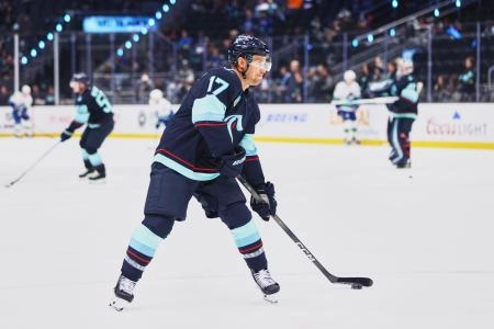 Seattle Kraken coach Lane Lambert gives blunt Jaden Schwartz recovery update after scary on-ice incident