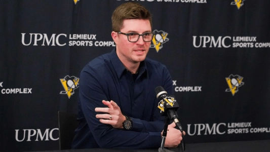 Pittsburgh Penguins GM Kyle Dubas speaking to the media.