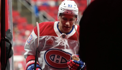 29 mars 2026 ; Raleigh, Caroline du Nord, États-Unis ; Ivan Demidov (93), l'ailier droit des Canadiens de Montréal, quitte la glace après l'échauffement précédant le match contre les Hurricanes de la Caroline au Lenovo Center.