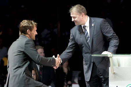 The second meeting with Mike Gillis signals the Maple Leafs have finally found their man