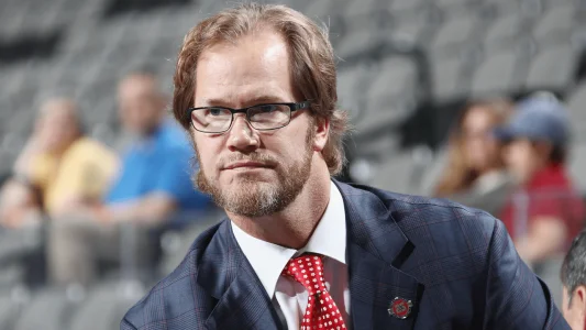Chris Pronger is challenging the Maple Leafs to prove they actually have the conviction to win it all