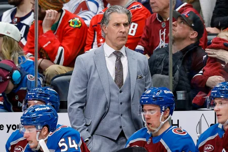 Avalanche head coach Jared Bednar hospitalized after taking puck to the face
