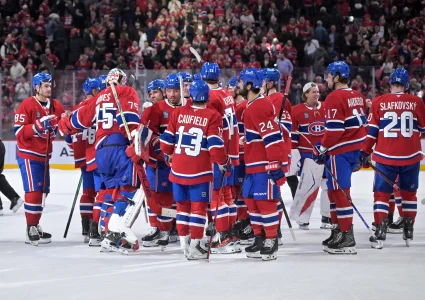 7 avril 2026; Montr�al, Qu�bec, Canada; Les Canadiens de Montr�al c�l�brent leur victoire contre les Panthers de la Floride au Centre Bell.
