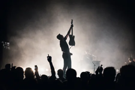 Le guitariste de No Doubt, Tom Dumont révèle un diagnostic marquant qui touche sa santé