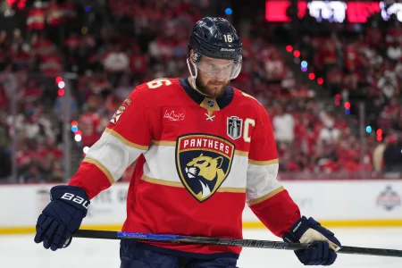 Aleksander Barkov’s latest announcement makes the Panthers’ lost season sting again