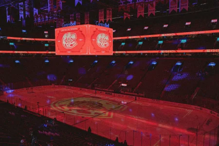 Les fans du Canadien désertent les séries au Centre Bell après une flambée des prix