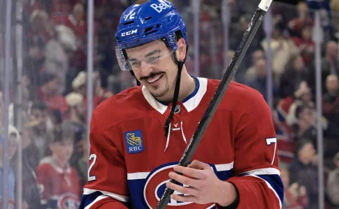 Martin St-Louis en avait long à dire sur Arber Xhekaj avant le début des séries éliminatoires