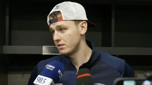 Jakub Dobes en avait long à dire sur Andrei Vasilevskiy avant la série entre le Canadien et le Lightning