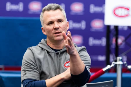Martin St-Louis tranche : six joueurs laissés de côté avant Tampa Bay