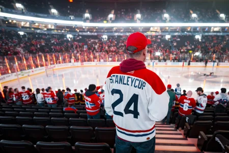 5 000 serviettes rouges à Tampa : le coup d’éclat des fans du Canadien