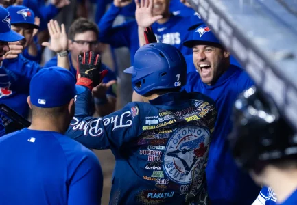 Kazuma Okamoto powers Blue Jays over Diamondbacks, club ties first inning franchise record