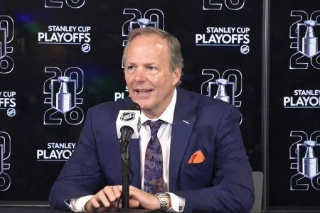 Jon Cooper fustige ses joueurs après la défaite du Lightning en prolongation