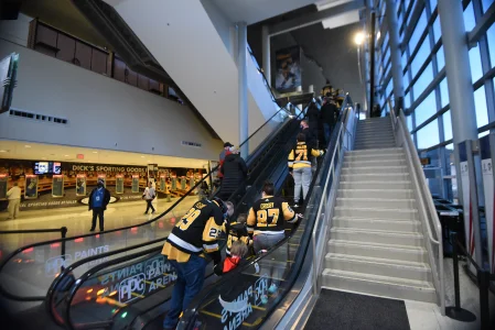 Sidney Crosby reignites Flyers-Penguins hate as the playoffs turn volatile among fans