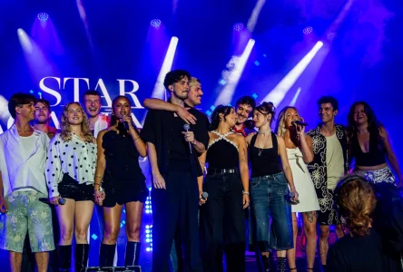 Un candidat de Star Académie présente son amoureux