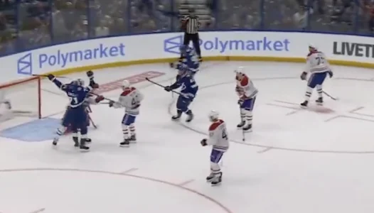 Martin St-Louis brise le silence sur les deux erreurs complètement ridicules de Kirby Dach en prolongation