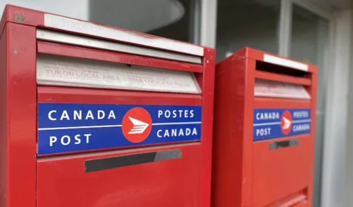 Postes Canada plonge, une perte record inquiète