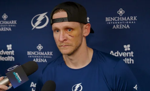 Corey Perry dévoile à qui il veut s'attaquer chez le Canadien vendredi et le Lightning fera pareille