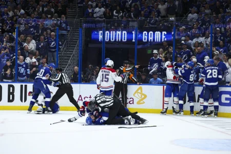 Canadiens–Lightning : des matchs affichés à 13h par erreur, la confusion s’installe