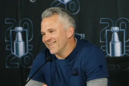 Martin St-Louis subjugué par le Centre Bell en séries : ses mots marquent