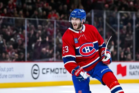26 f�vrier 2026; Montr�al, Qu�bec, Canada; Le d�fenseur des Canadiens de Montr�al, Noah Dobson (53), exulte apr�s avoir marqu� son deuxi�me but du match contre les Islanders de New York en deuxi�me p�riode au Centre Bell.