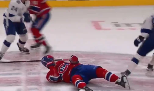 Scène catastrophique : Juraj Slafkovsky quitte le match après une violente mise en échec