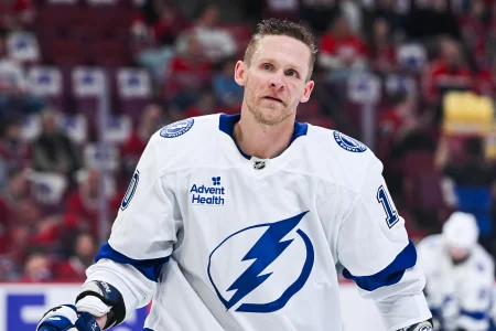 Corey Perry sends Lightning teammates a blunt Game 6 warning while protecting Andrei Vasilevskiy