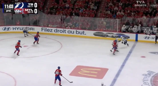 S�quence du but compt� par le Lightning de Tampa Bay, en prolongation au Centre Bell, contre le Canadien de Montr�al.