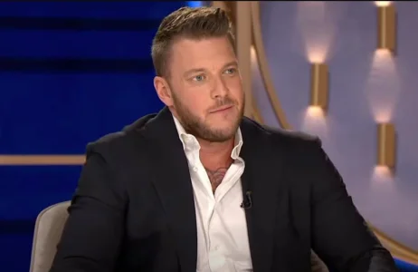 Mathieu Baron en couple : sa nouvelle amoureuse officialise avec une photo qui fait réagir