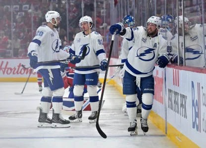 1er mai 2026 ; Montr�al, Qu�bec, Canada ; Lattaquant du Lightning de Tampa Bay, Nikita Kucherov (86), fait une pause pendant l�chauffement avant le sixi�me match contre les Canadiens de Montr�al, dans le cadre du premier tour des s�ries �liminatoires de la Coupe Stanley 2026, au Centre Bell