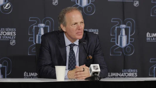 Lentra�neur-chef Jon Cooper en point de presse apr�s la d�faite contre le Canadien de Montr�al.