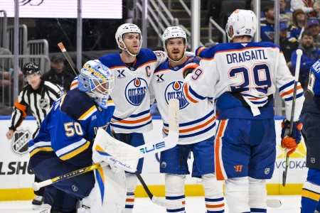 Stan Bowman's clearest Oilers goalie fix may not be Jordan Binnington after new name surfaces