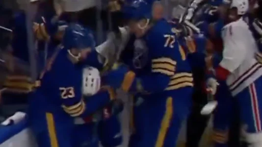 Séquence survenue entre le Canadien de Montréal et les Sabres de Buffalo.