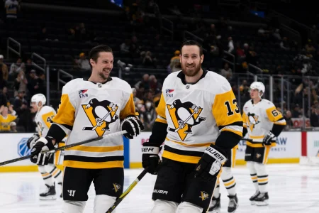 Penguins reportedly cutting ties with 800-game NHL veteran Kevin Hayes