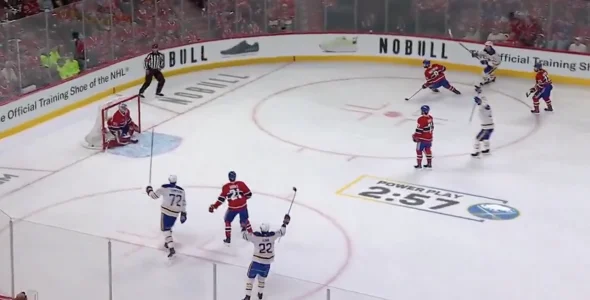 Séquence du match entre le Canadien de Montréal et les Sabres de Buffalo.