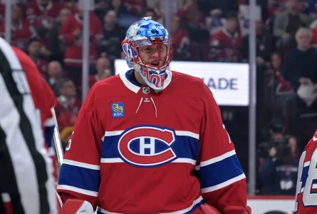 L'entra&icirc;neur-chef des Sabres ne m&acirc;che pas ses mots envers Jakub Dobes apr&egrave;s le match 4