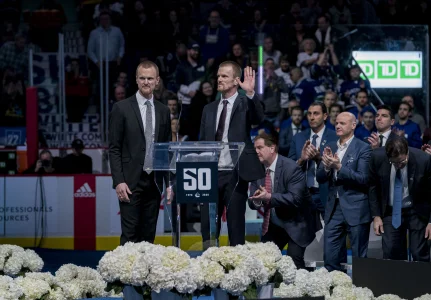 Ryan Johnson's rise could come with a major Sedins twist in Vancouver