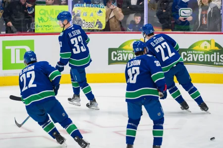 Daniel Sedin puts pressure on Elias Pettersson with one-word Canucks message