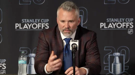 Martin St-Louis prend une importante d&eacute;cision avant d'affronter les Hurricanes de la Caroline