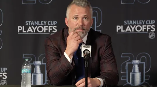 Martin St-Louis confirme une premi&egrave;re d&eacute;cision au lendemain de la victoire contre les Sabres