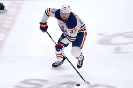 Connor McDavid puts Stan Bowman on the clock